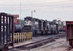 NS 4154 leads a string of locos backing into the fuel racks at Glenwood Yard